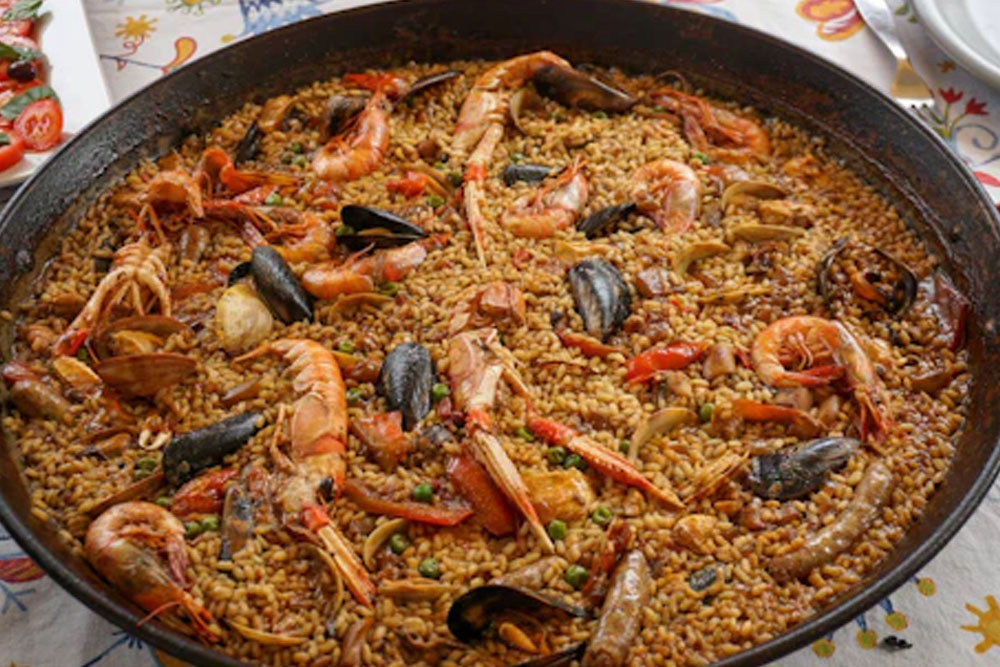 Le Vignoble Spanish Wine Paella