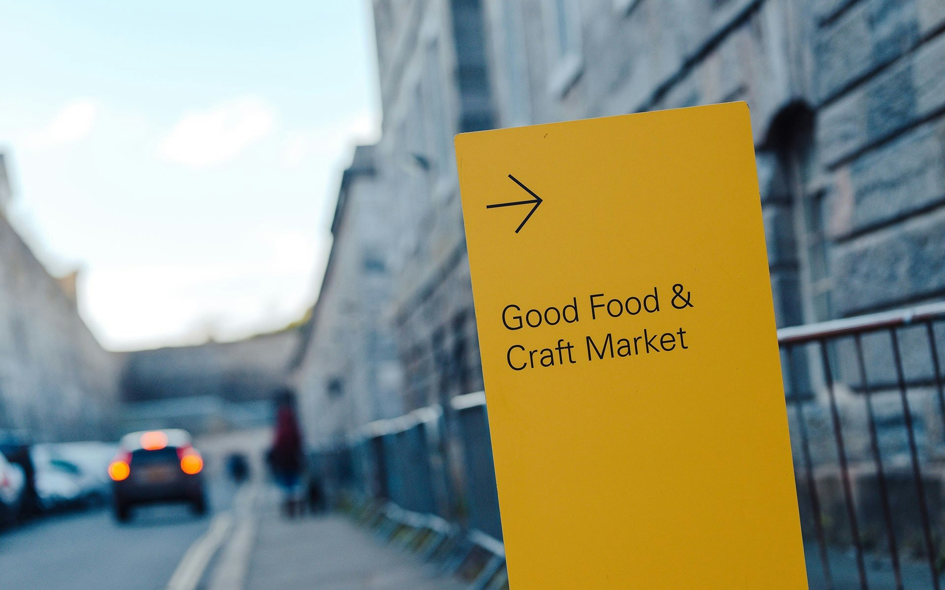 RWY Xmas D Moore Market 1219 051