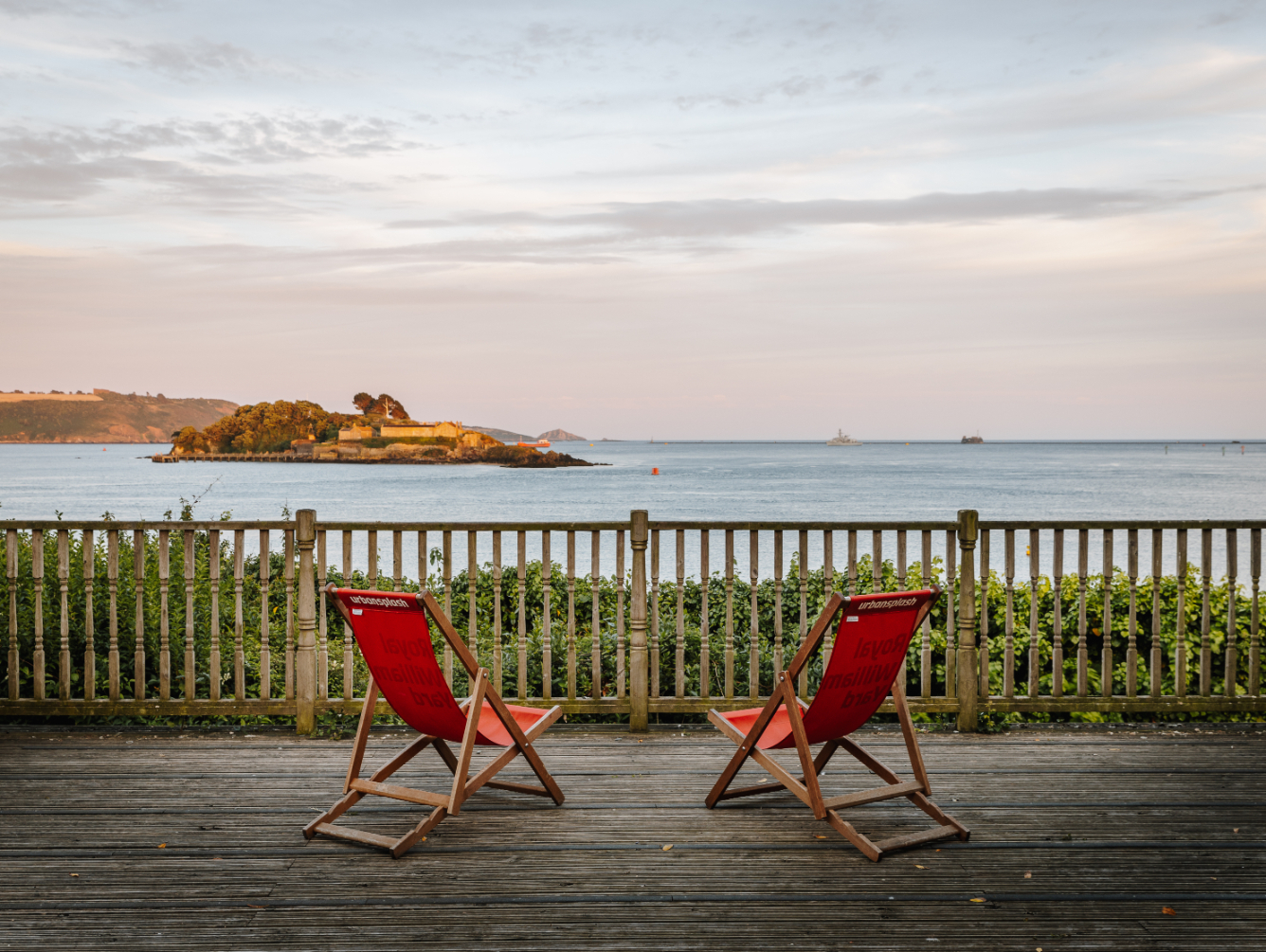 Deckchairs residence1 drakes island